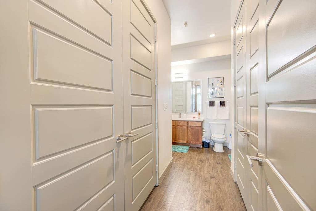 Trendy Downtown 1Bd/Freeparking/Wi-Fi/Pool Apartamento Houston Exterior foto